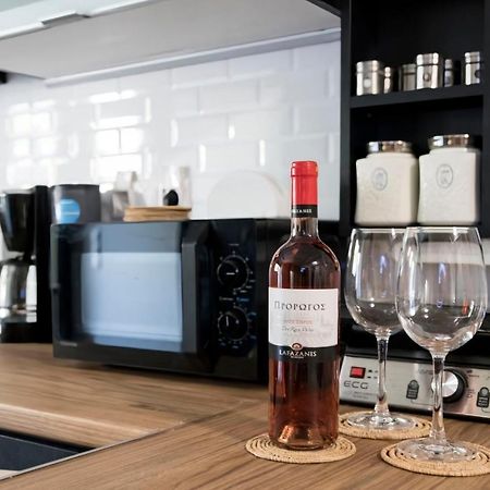 Luxurious Apartment In The Heart Of Town ! Loutráki Exteriör bild