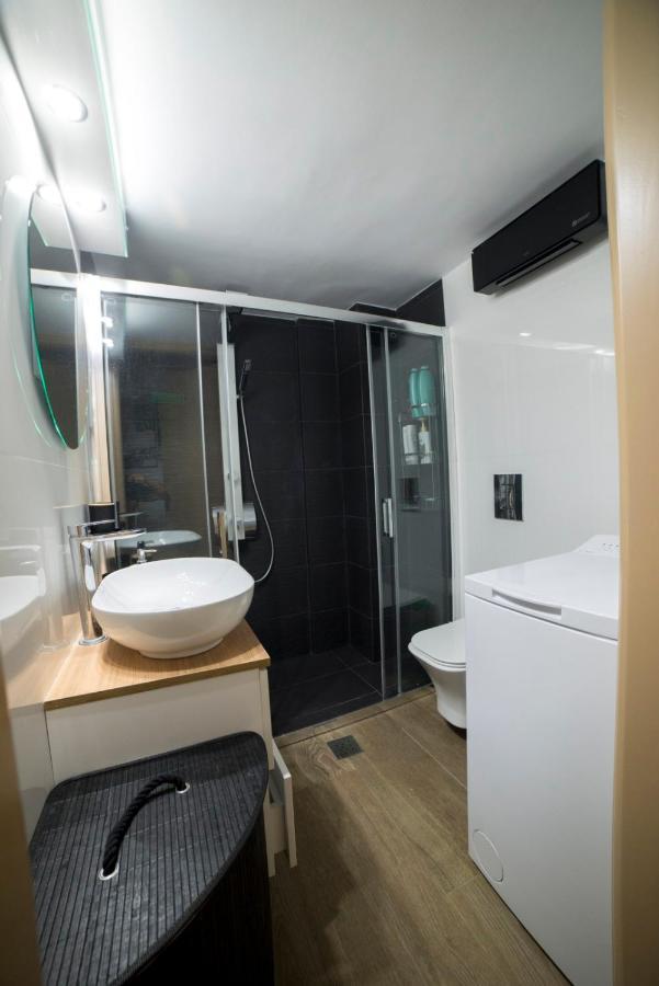 Luxurious Apartment In The Heart Of Town ! Loutráki Exteriör bild